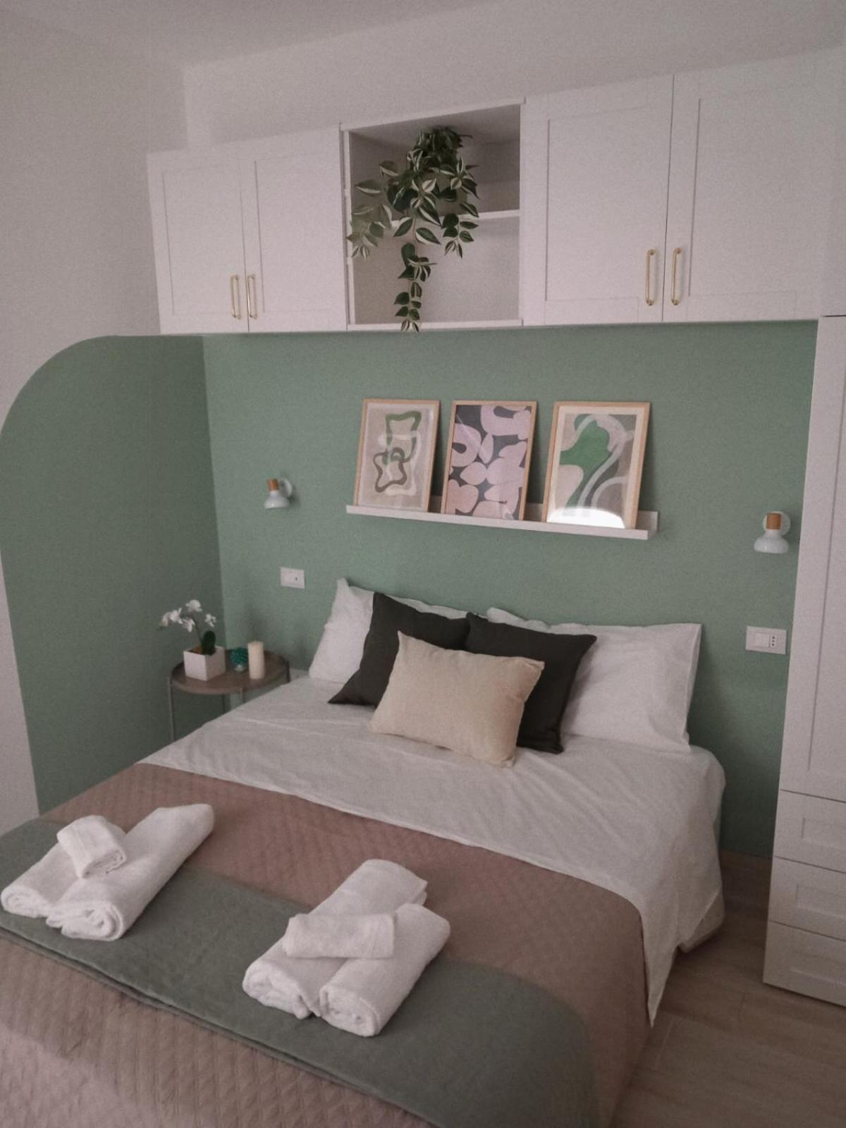 Charming & Bright Near The