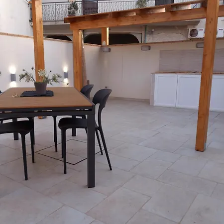 Charming & Bright Home Near The Beach Castelluzzo Buitenkant foto