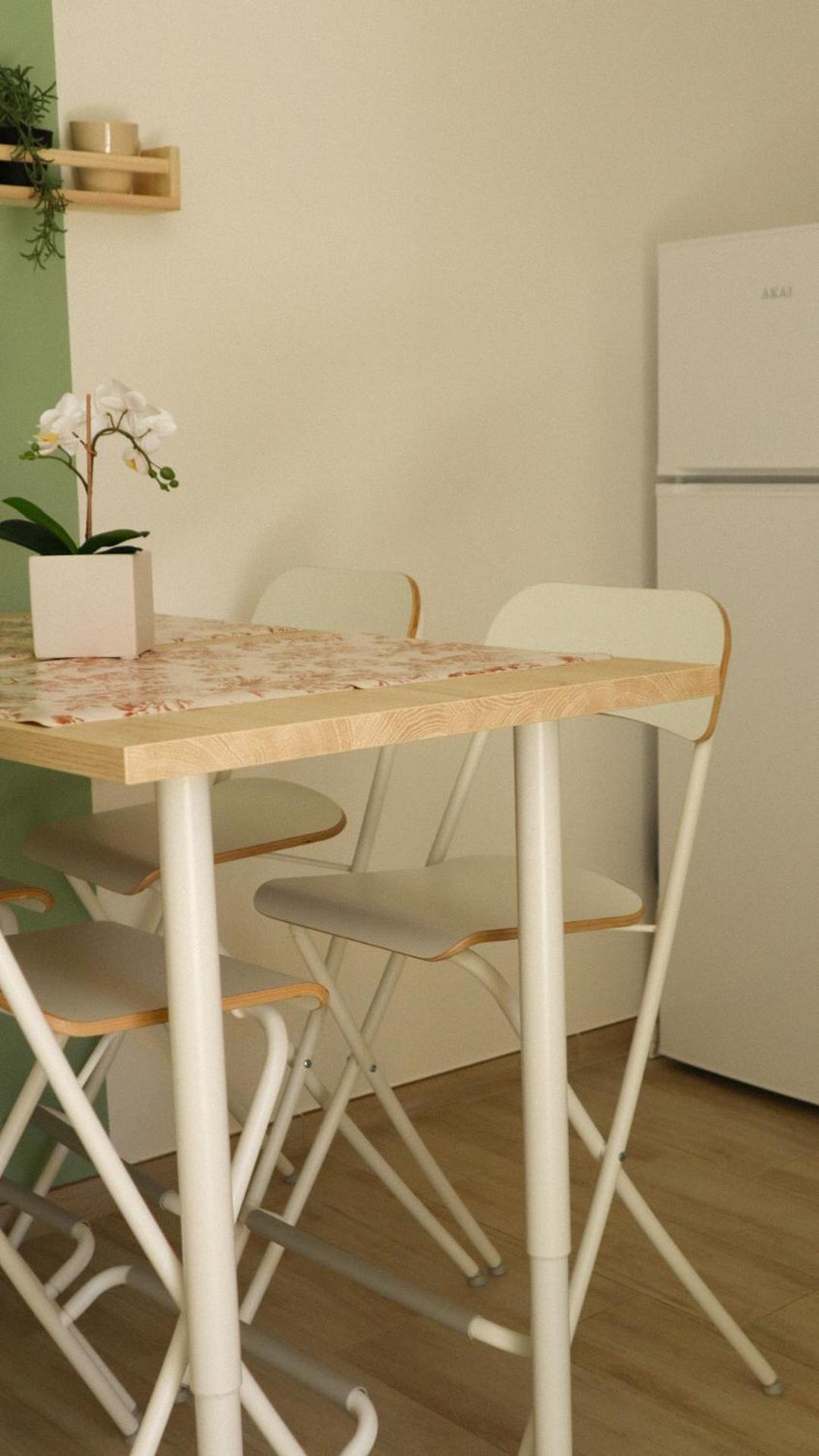 Vakantiehuis Charming & Bright Near The *