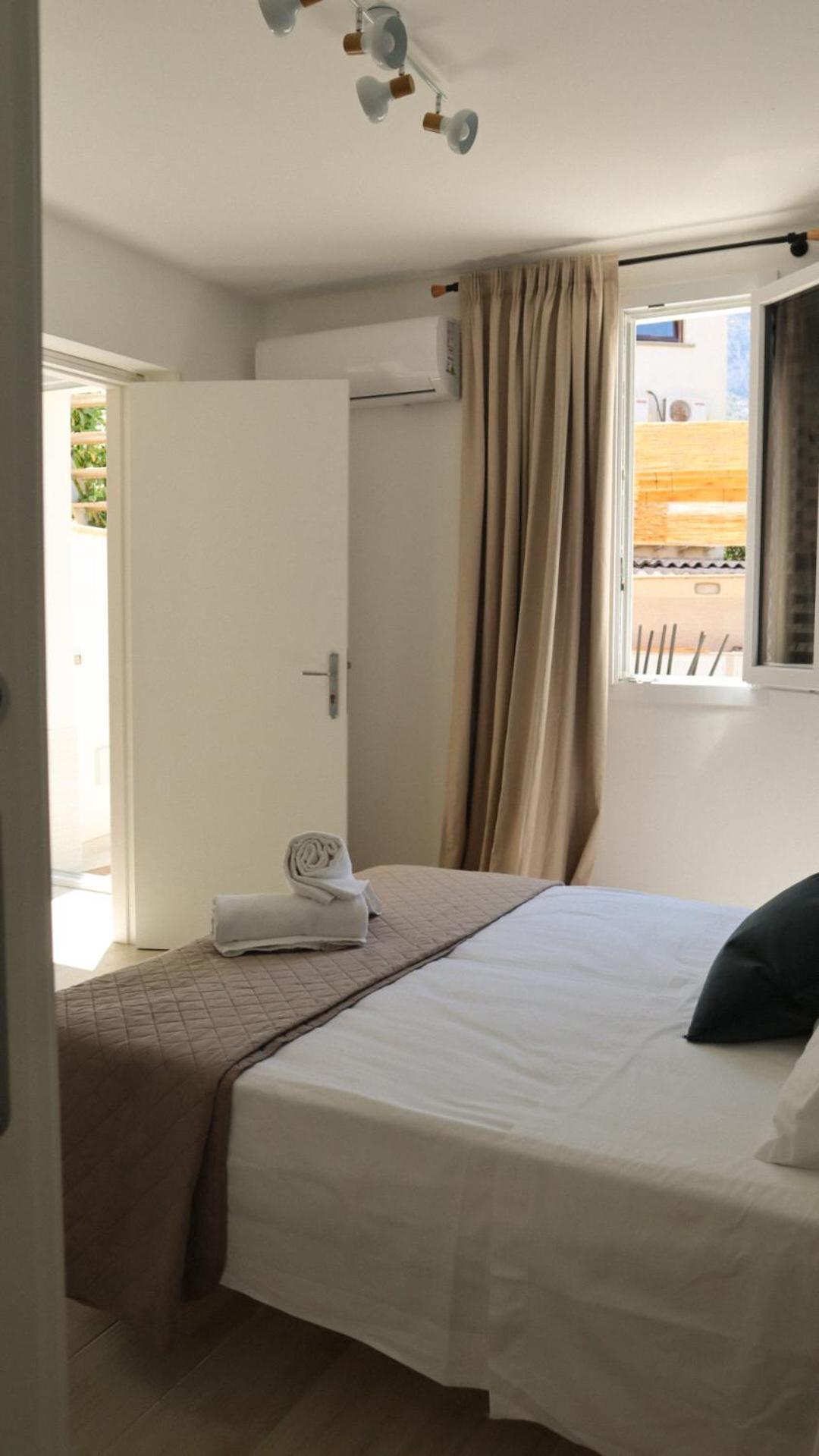 Vakantiehuis Charming & Bright Near The